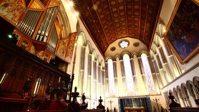 St Catharine's College chapel interior